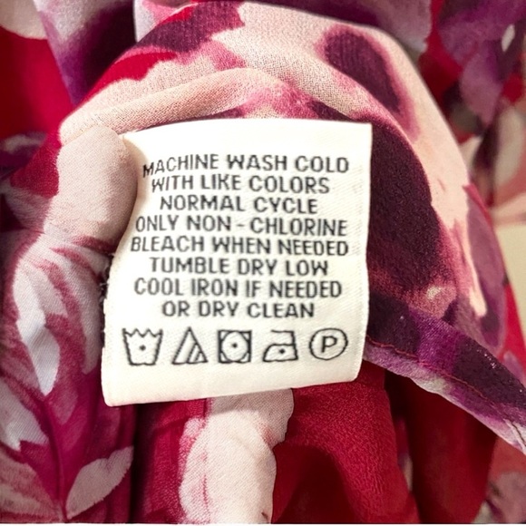 CALVIN KLEIN Red Blouse w/ Purple & White Floral Pattern - Medium - Picture 5 of 9